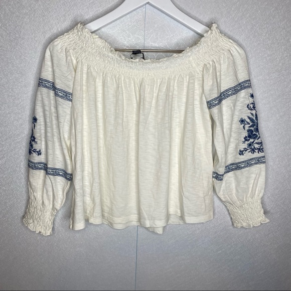 American Eagle Embroidered Off Shoulder Cropped Top Size XS - Picture 2 of 6